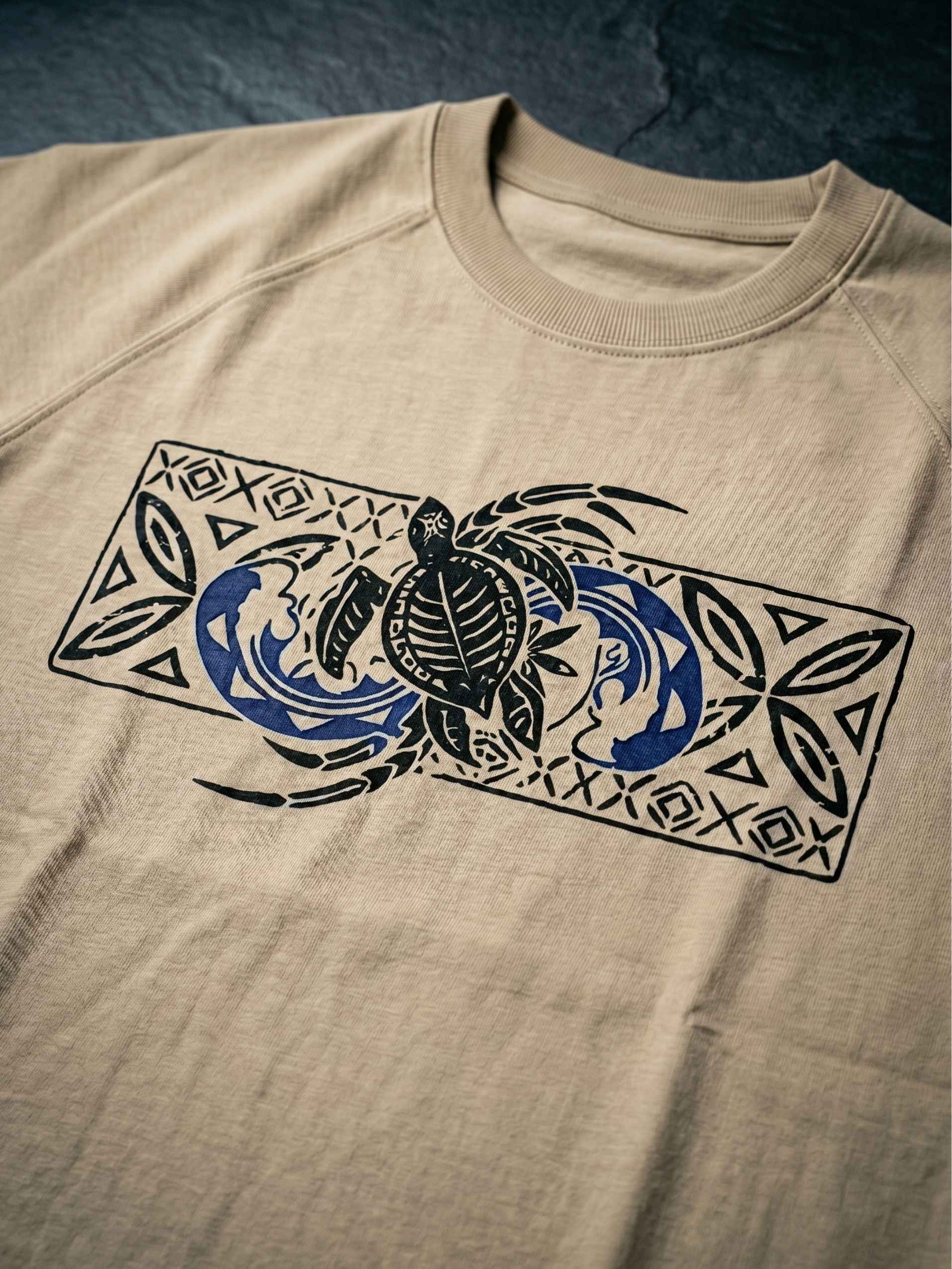 Tribal Honu Zero-G Raglan - Beige