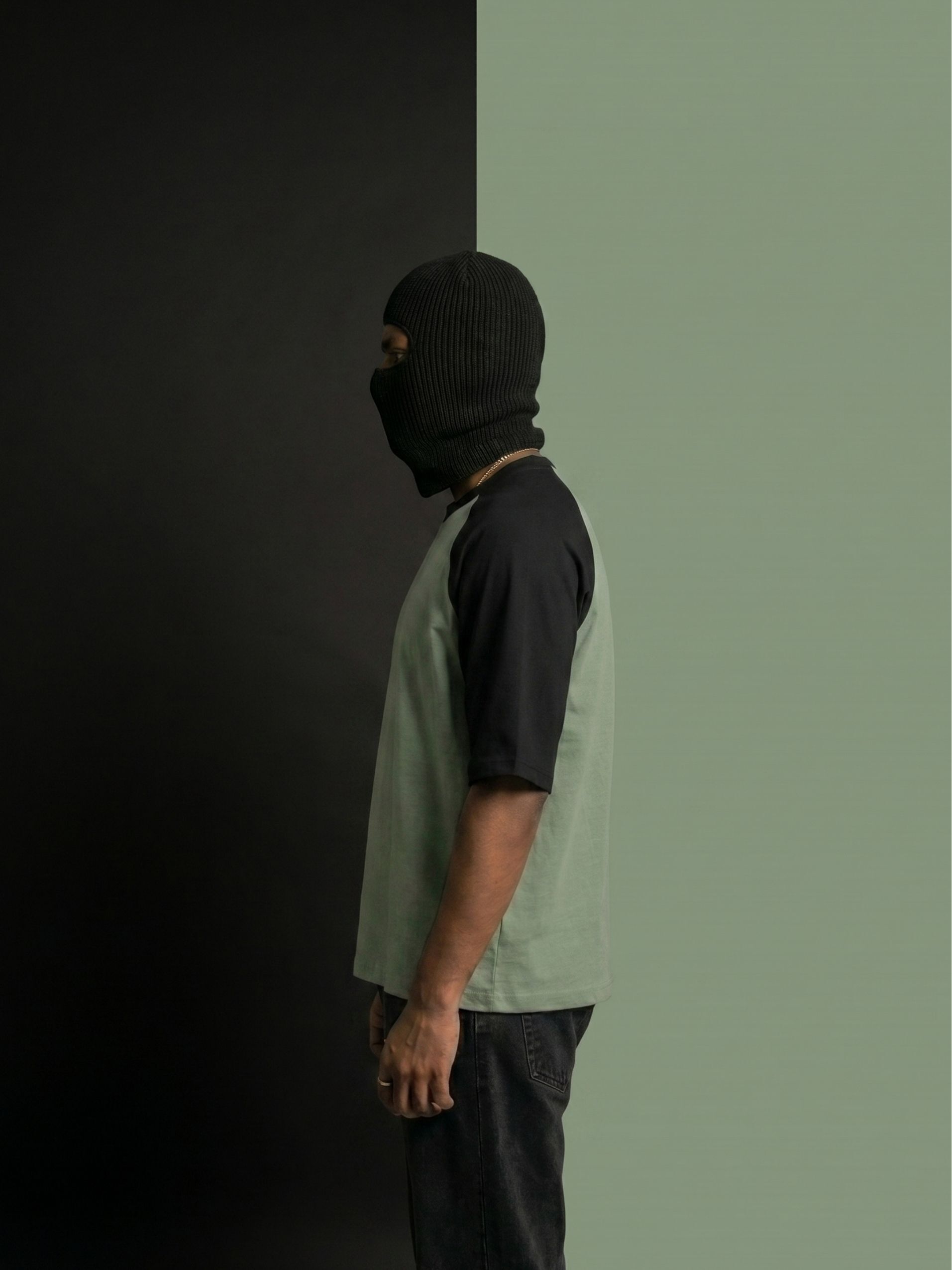 Volcanoes Essential - L-Green & Black