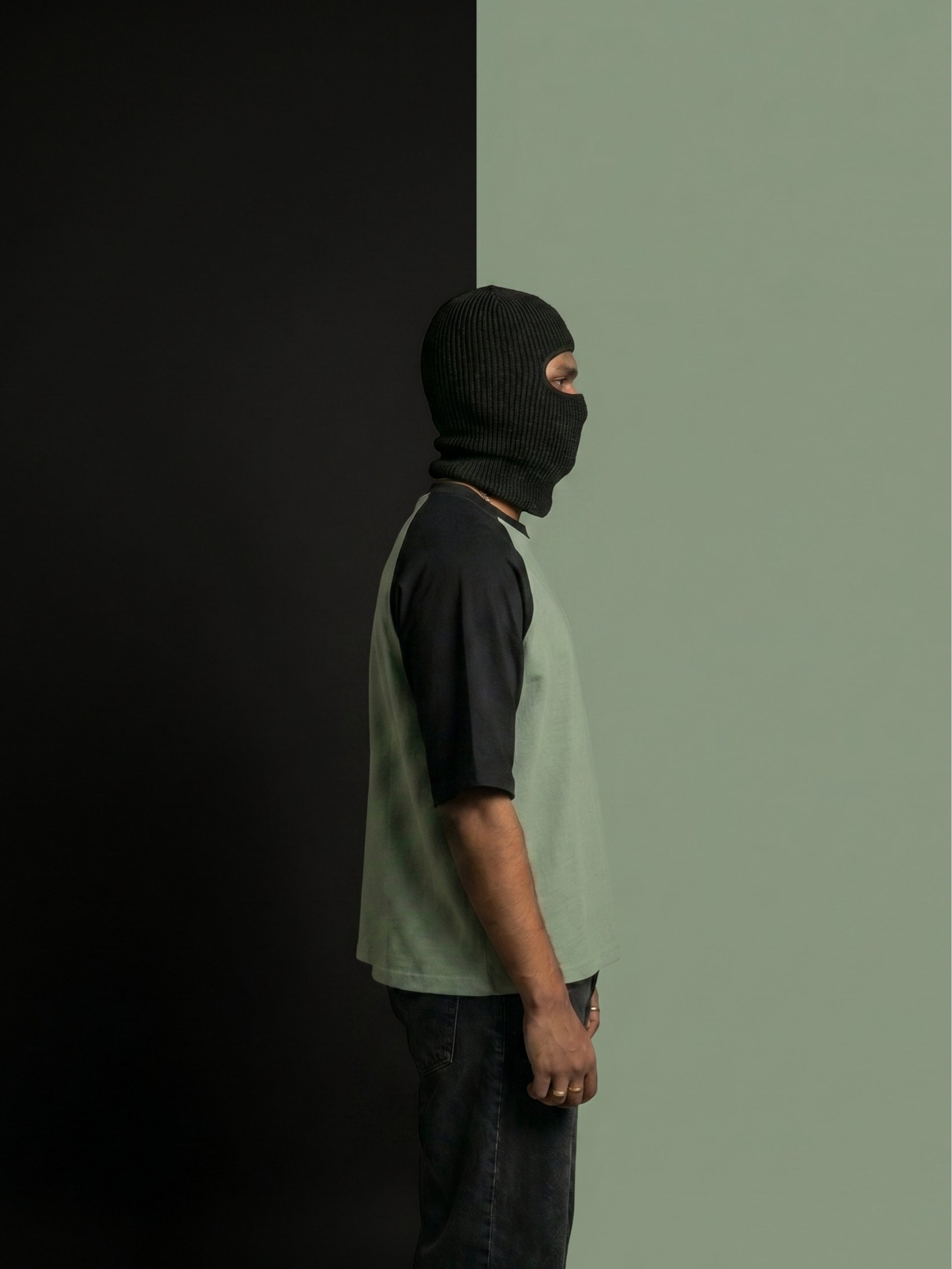 Volcanoes Essential - L-Green & Black
